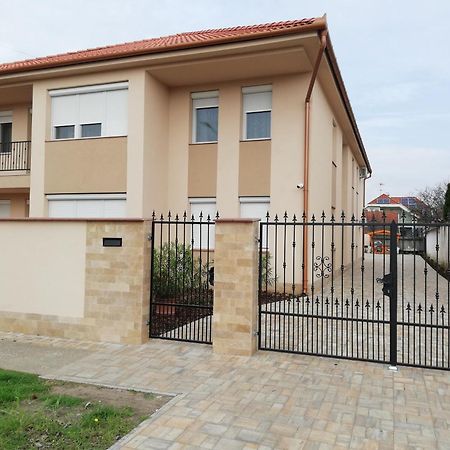 Imola Es Andrea Apartmanhaz 3 Hajdúszoboszló Exterior foto